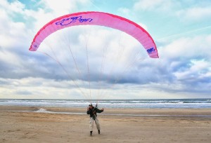Voler dans le vent fort à Wijk Aan Zee Pascal Boulgakoff