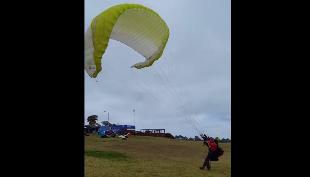 gonflage parapente avec oreilles