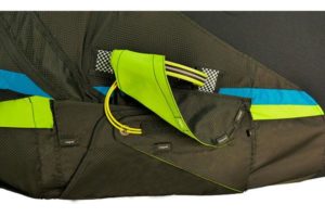 APCO Swift - compartiment pour le secours latéral avec contrôle facile à la prévol.
