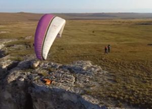 Décollage parapente falaise