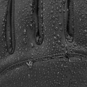 Gant parapente chauffant Racer E glove mouillé gros plan