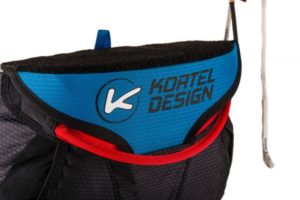 cockpit porte-instrument Kontenair Kockpit Kortel avec container parachute ventral