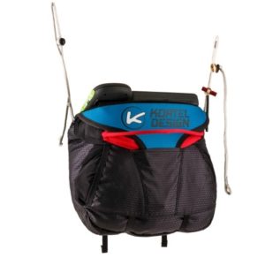 cockpit porte-instrument Kontenair Kockpit Kortel avec container parachute ventral
