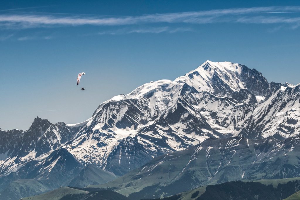Le Mont Blanc est le point où les athlètes feront demi-tour vers l'Autriche.