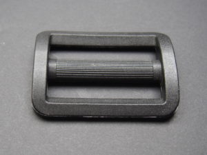 Boucle passant plastique de réglage (pour sangle 40/50 mm)
