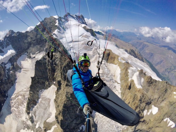 Au dessus des Ecrins / Photo Loic Lefevre