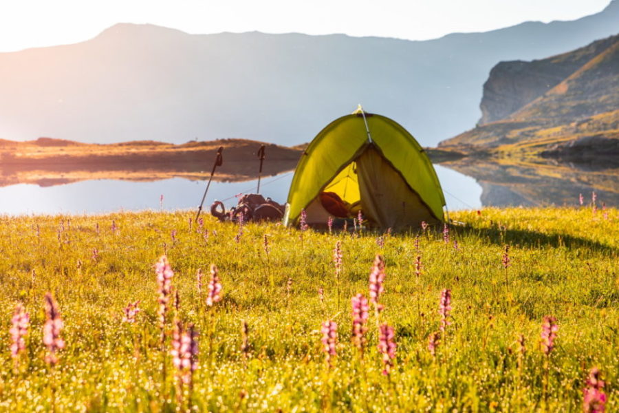 Bivouac au lac Faravel ©Thibaut BLAIS