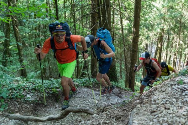 Les athlètes essaient de suivre Chrigel © zoom / Lukas Pilz