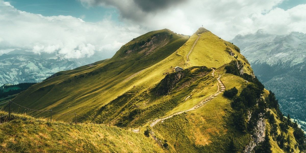 mountain-g7a3f8cb64_1280