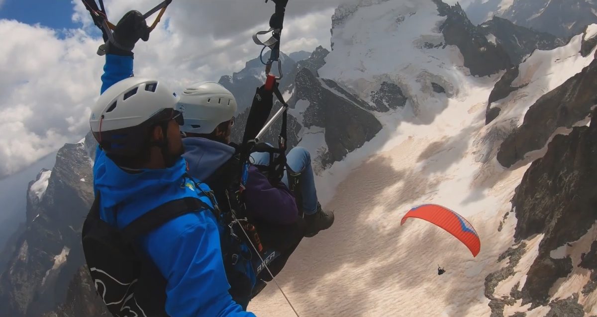Baptême parapente survol des glaciers et hauts sommets des Ecrins