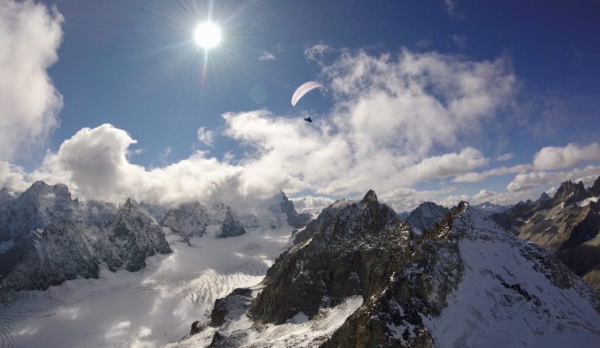 Parapente pour tous : Altitude et grand air dans le Pays des Écrins