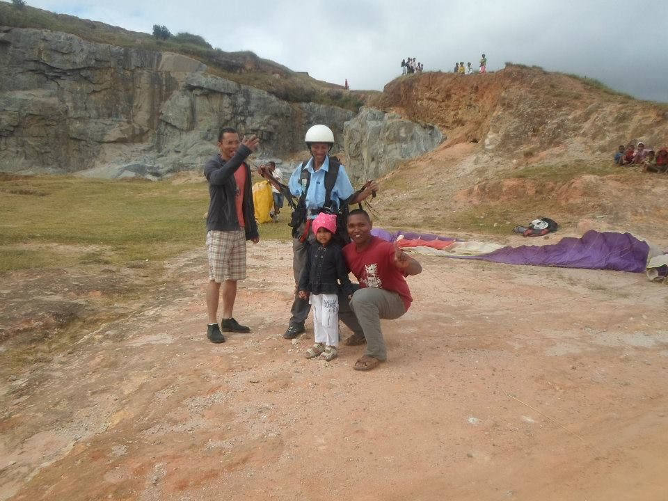 Amédé, le premier pilote biplaceur à Madagascar