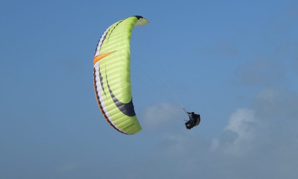 Tests de voiles dans le vent fort : Mac Para Outback 21 m²