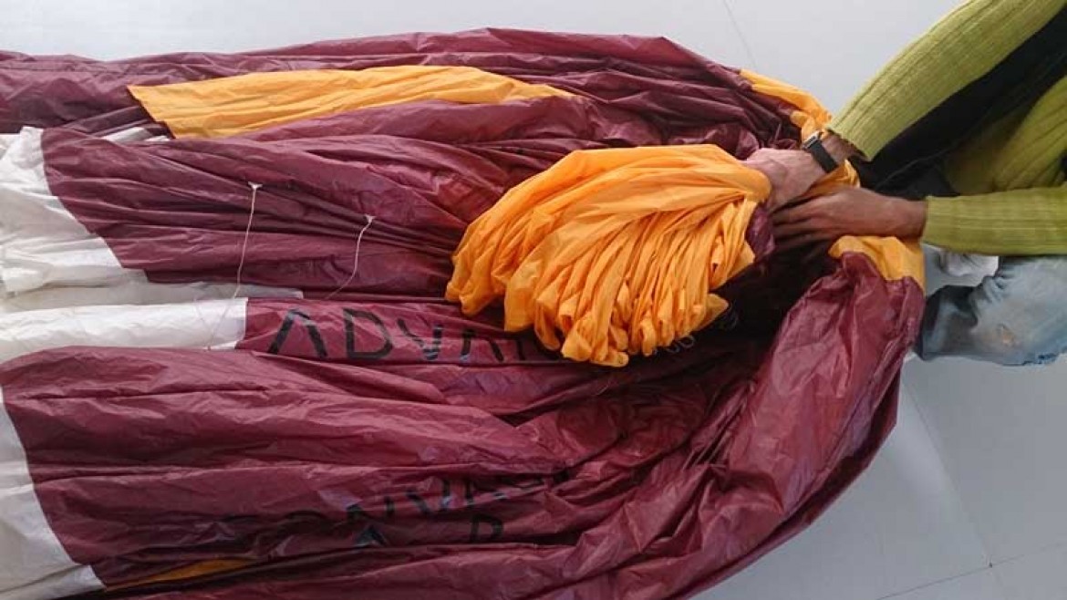 Le pliage d&rsquo;une voile parapente préconisé par HORIZON REPARATION