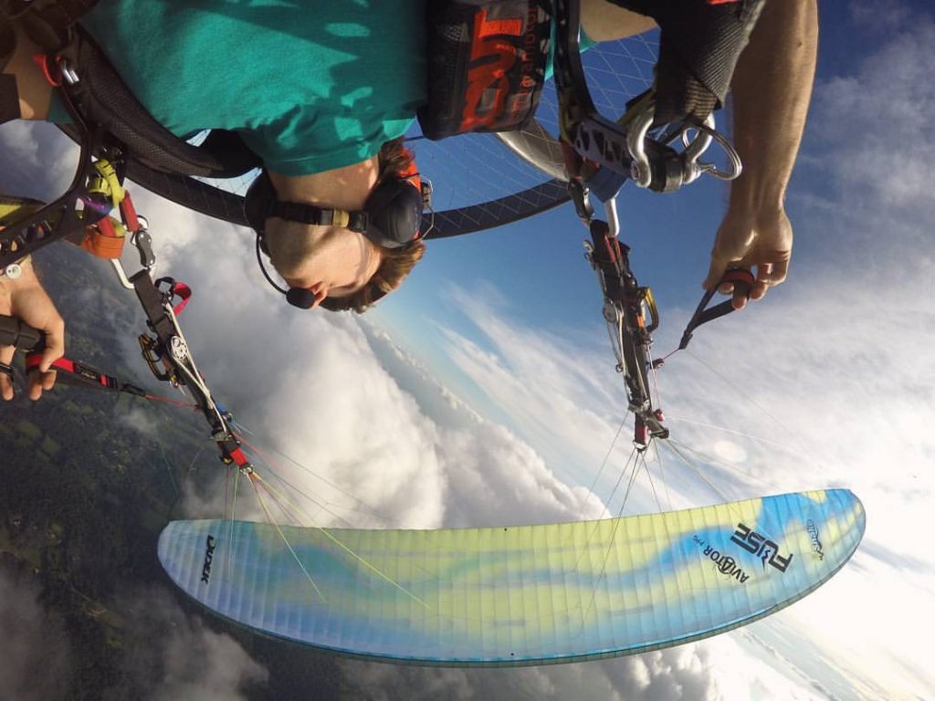 Test de la Chasecam SKYBEAN en paramoteur par l&rsquo;acrobate Tucker Gott