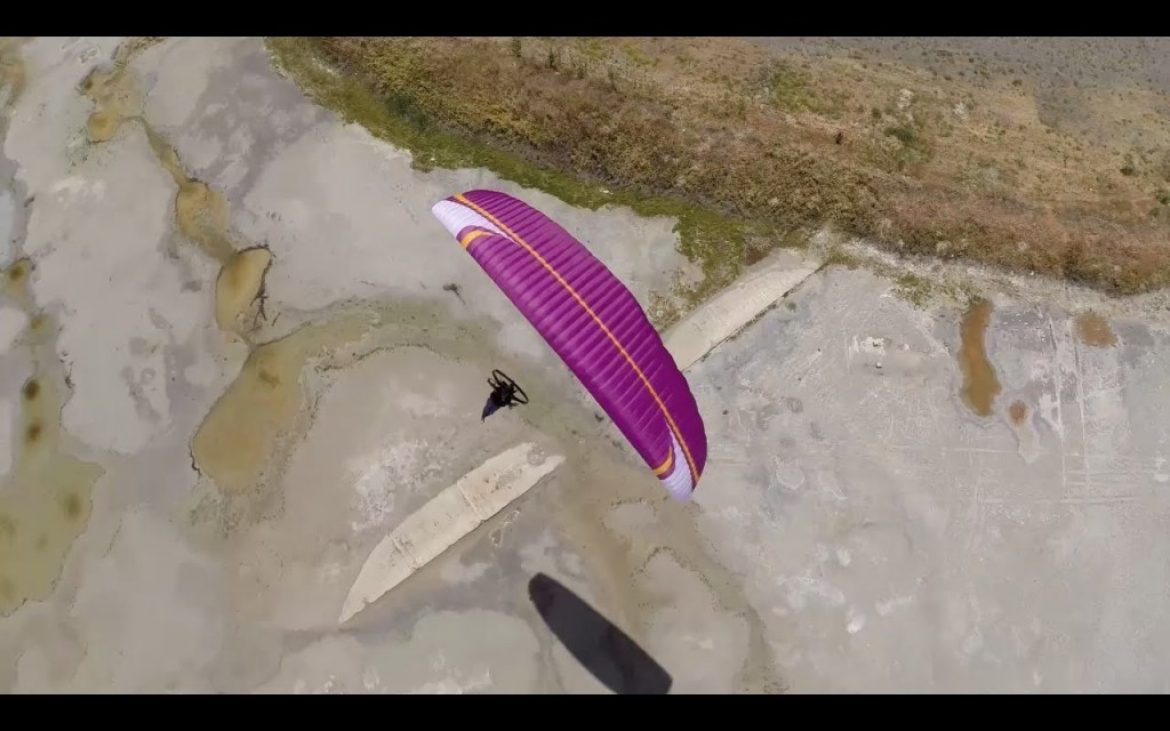 Paramoteur Niviuk Kougar 2 au dessus du Great Salt Lake (USA)