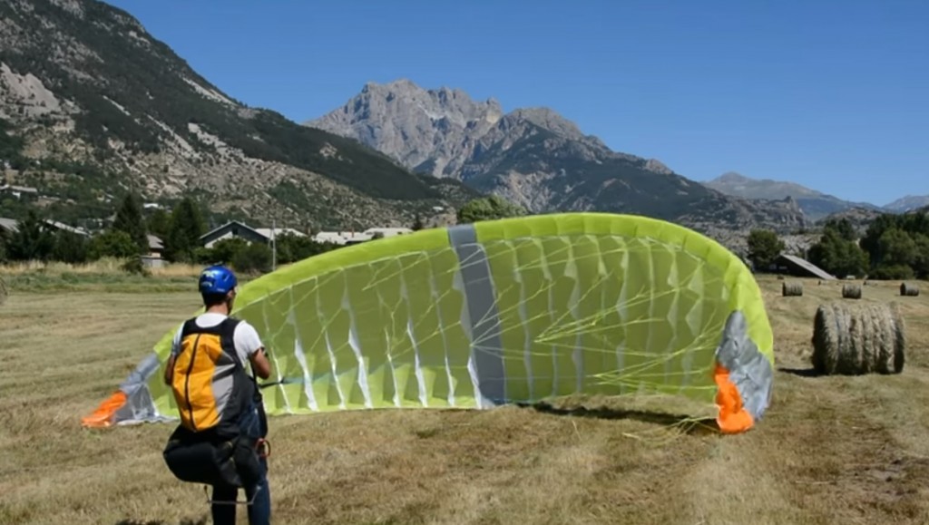 Une aile mono surface fabriquée entièrement par Thierry Bosq