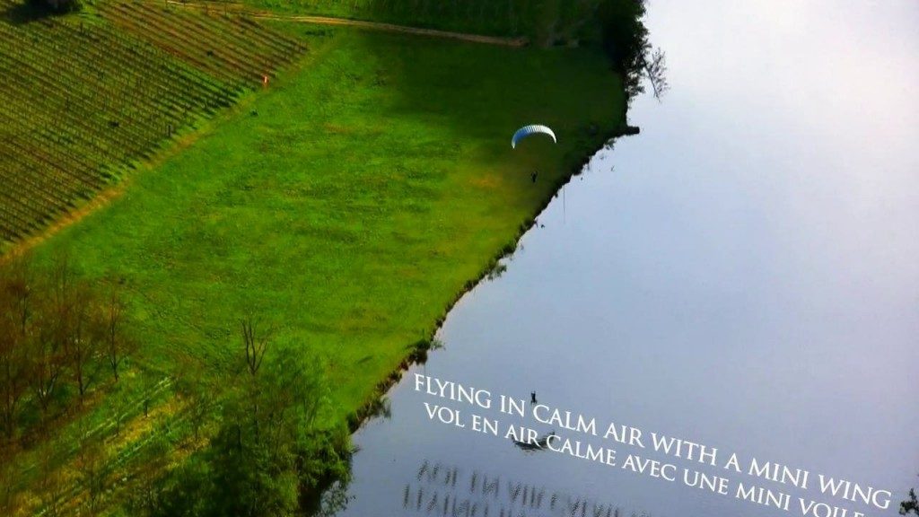 Apprendre le parapente : voler en air calme avec une mini-voile