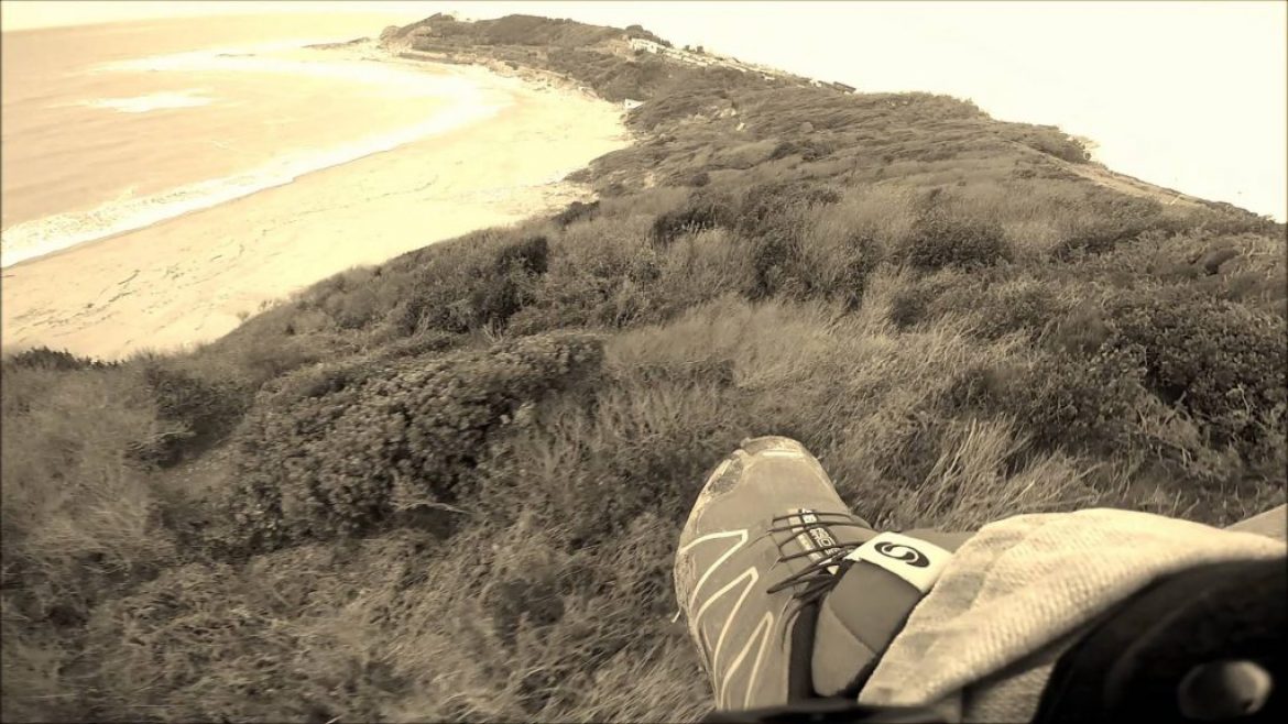 Chaussures volantes à Lafitenia, site parapente Acotz (pays basque)