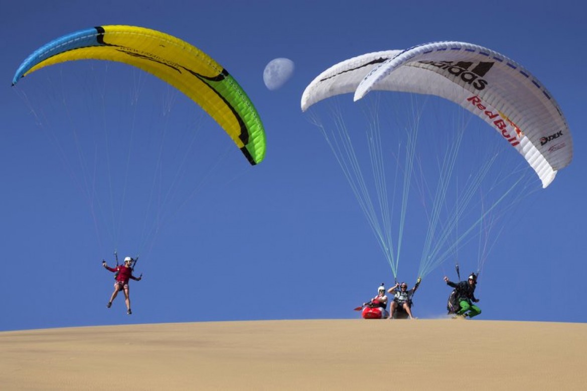 Parapente et kayak sur les dunes de Namibie