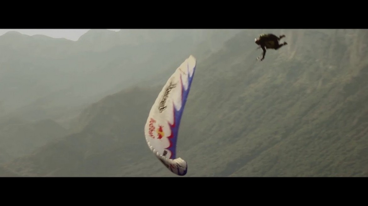 « EVOLUTION », l&rsquo;acrobatie parapente à Organya présenté par Pal Takats