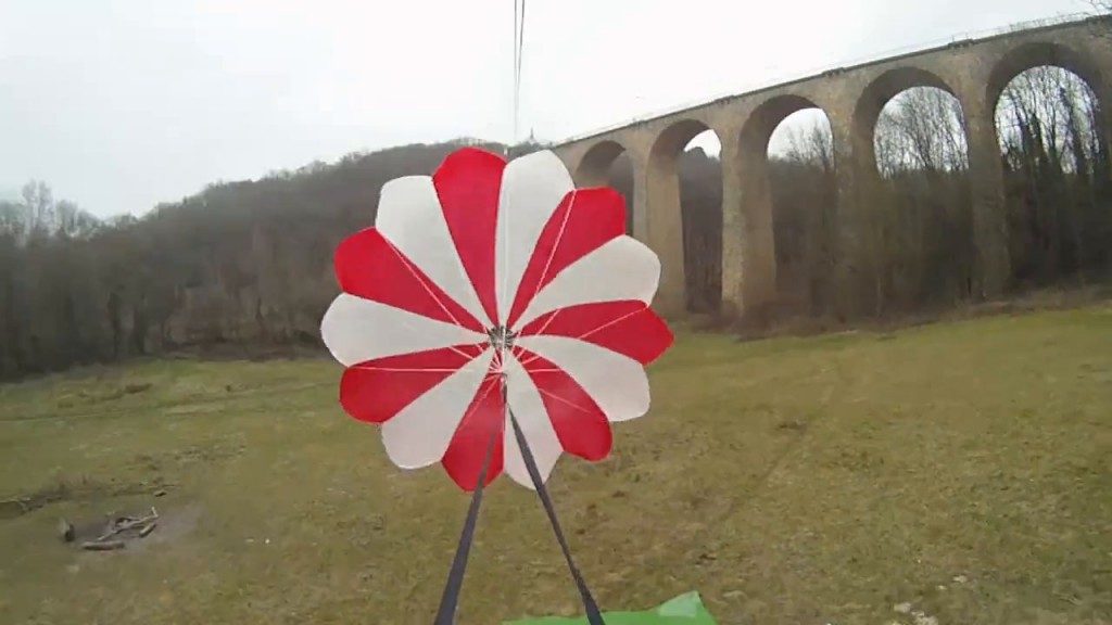Exercice de lancer de secours d&rsquo;une tyrolienne sur un viaduc