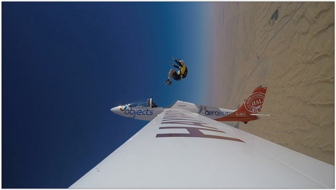 Le parachutiste Fabien Duperrier éjecté d&rsquo;un planeur acrobatique