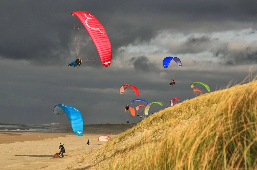 J&rsquo;ai appris à voler dans le vent fort à Strand Wijk aan Zee (Hollande)
