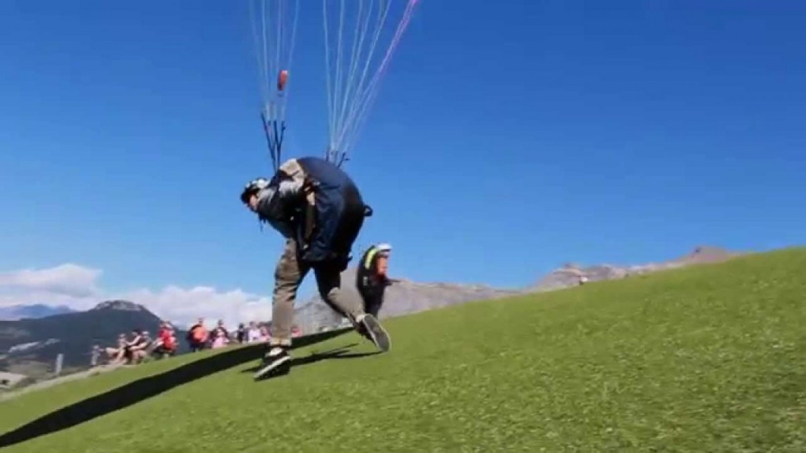 « Heights Sickness », l&rsquo;esprit convivial du vol parapente entre potes