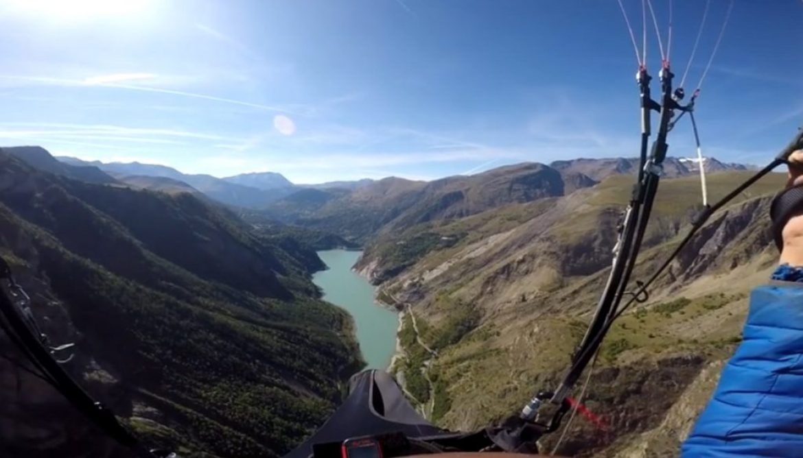 Hike & fly et auto-stop de Saint Hilaire à Saint André par Tony Boissier