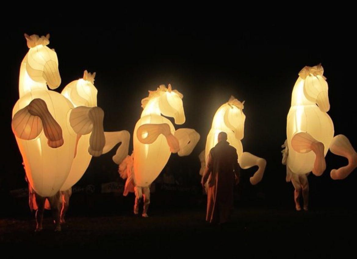 Icares Folies 2014, féerie et magie à Saint Hilaire