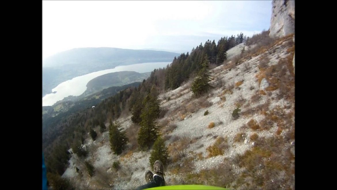 Jérémy Bailly en speed riding au col des Frêtes (Haute Savoie)