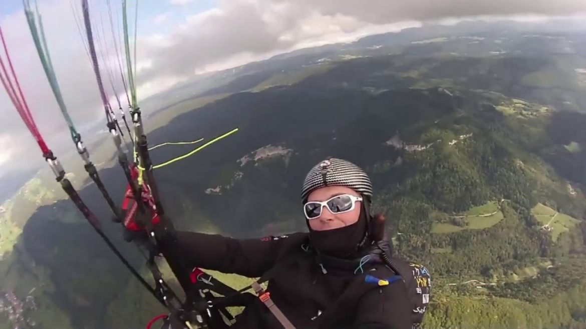 Joli vol sur le site parapente Septmoncel (39)