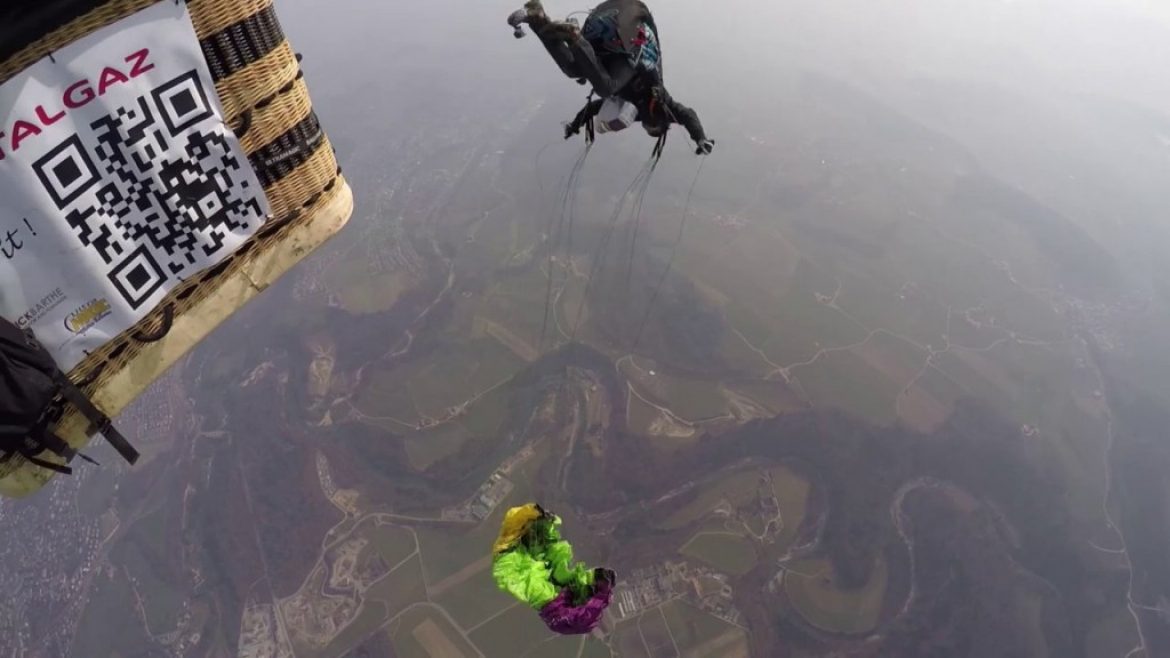 Jump de David Geiser d&rsquo;un ballon le jour de l&rsquo;éclipse