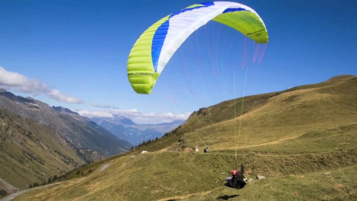 L&rsquo;aile FLYING PLANET Shooka 19 entre les mains de Loulou