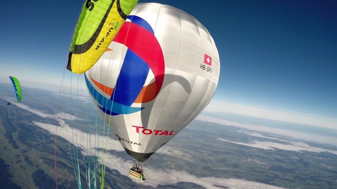 Largage parapente à 6000m d&rsquo;une montgolfière