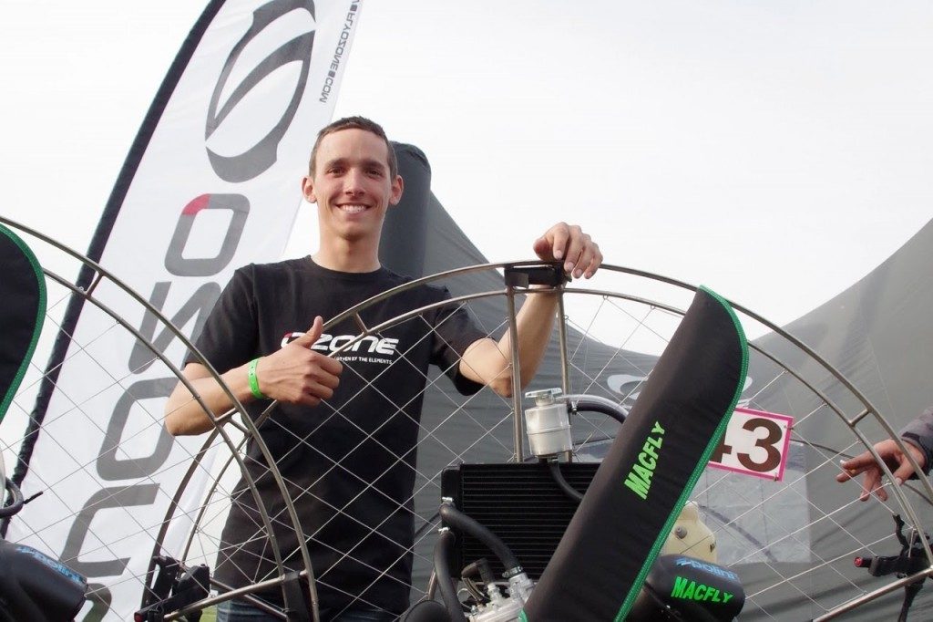 Le système Ozone Integrated Steering pour le vol slalom