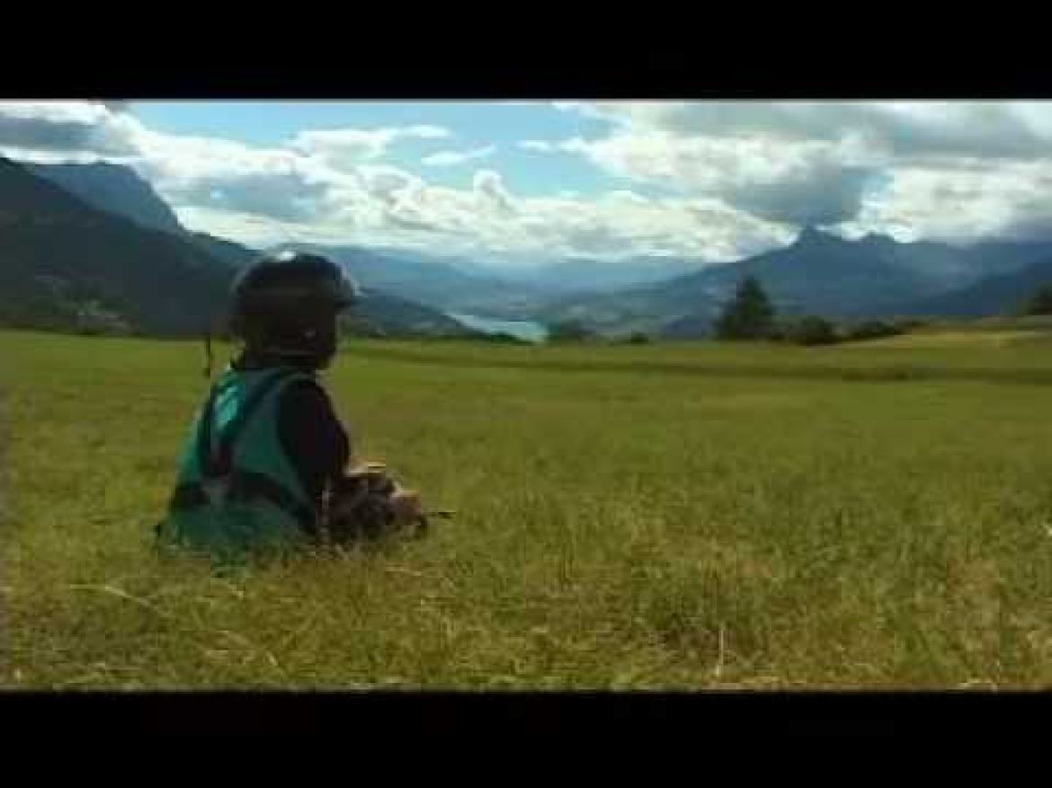 L&rsquo;initiation de Jennifer (7 ans) au parapente