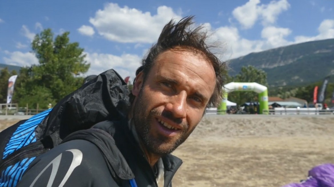 Luc Armant vole avec la nouvelle OZONE Zeno à la PWC Saint André
