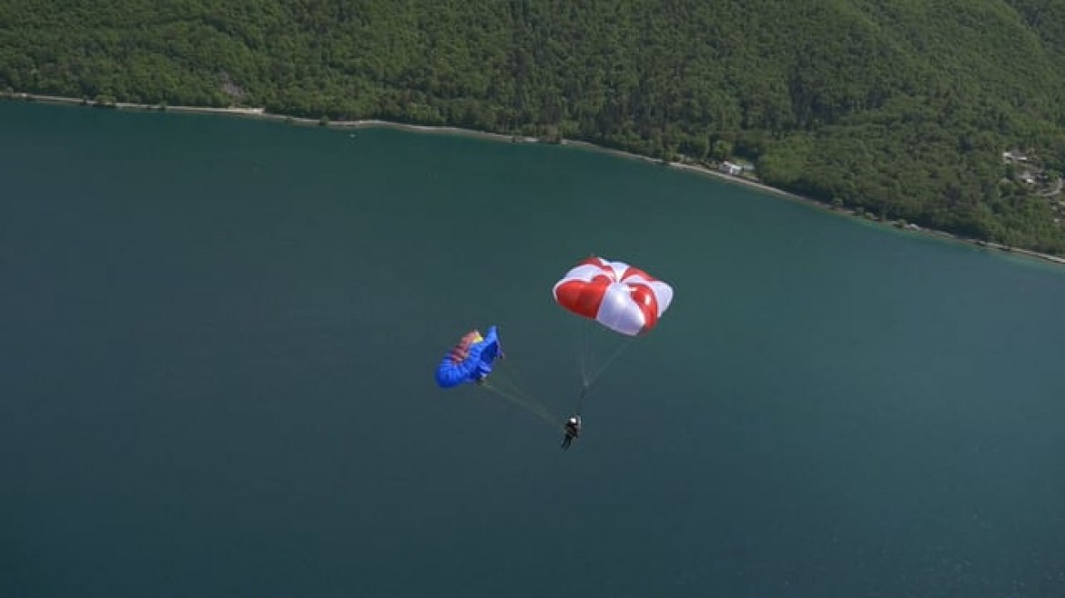 Parachute carré SUP&rsquo;AIR Fluid : démonstration de l&rsquo;ouverture