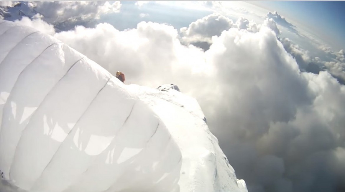 Ascension et descente parapente depuis le Mont Eiger (Suisse)