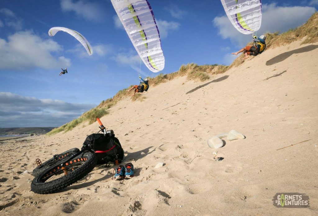 600 km de littoral normand en parapente et fatbike avec Anthony