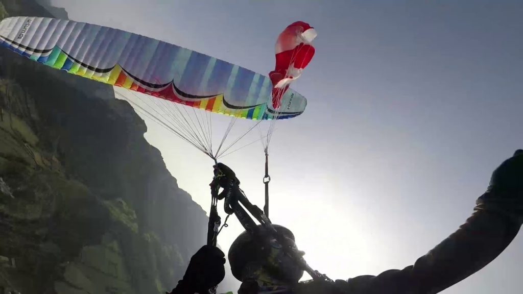 Parfois, avoir 2 secours en parapente, ce n&rsquo;est pas du luxe !
