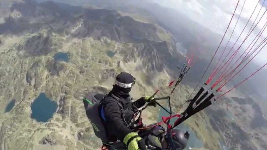 Pour vous donner envie de survoler les reliefs des Pyrénées