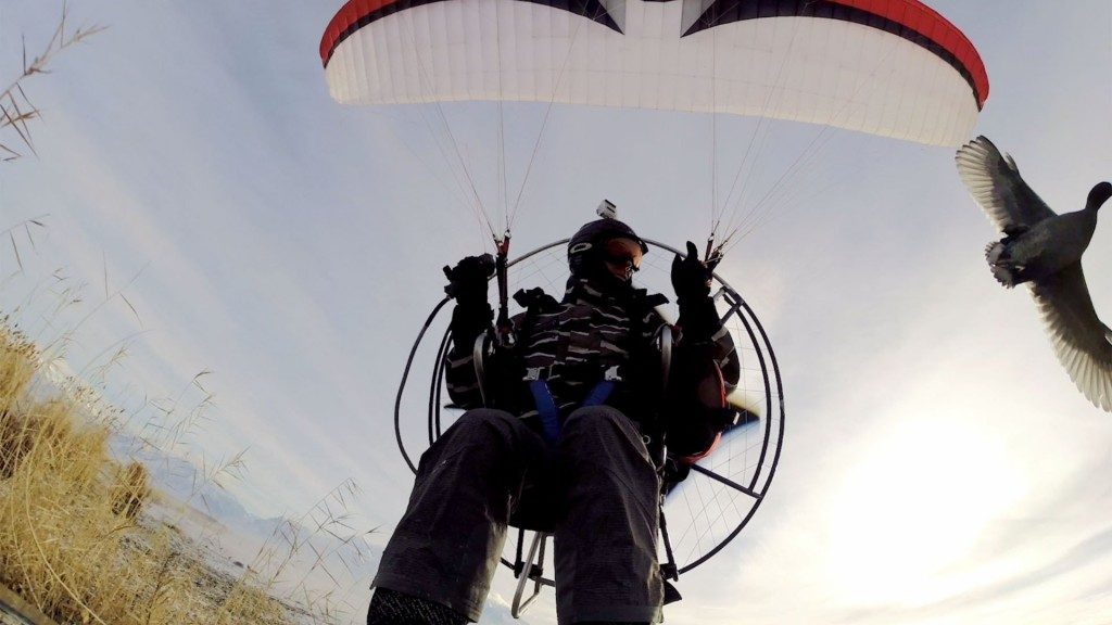 Session paramoteur skiée sur les lacs gelés de l&rsquo;Utah
