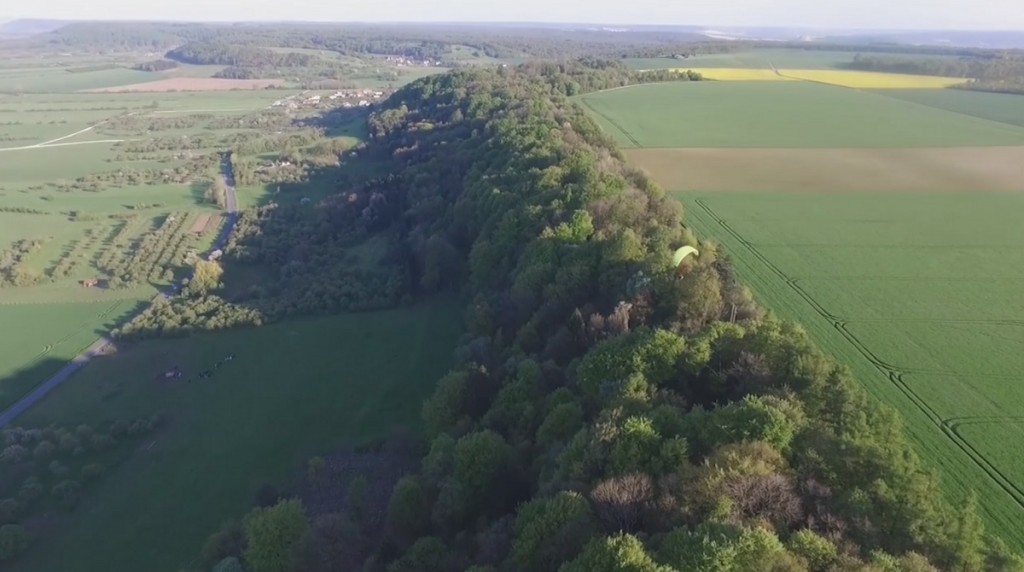 Vol parapente sur le site de Jouy sous les Cotes (55)