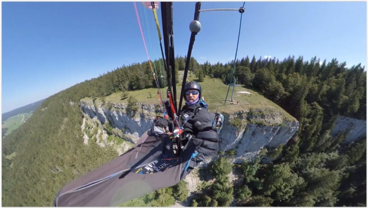 Vol depuis le site parapente la Roche Champion (Doubs)