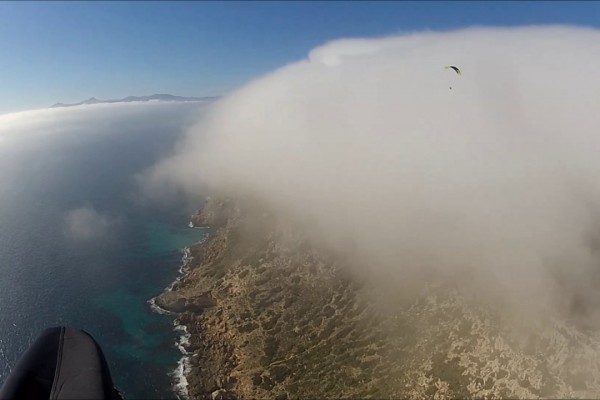 Soaring parapente à Mallorca peu banal : vol au dessus de la brume