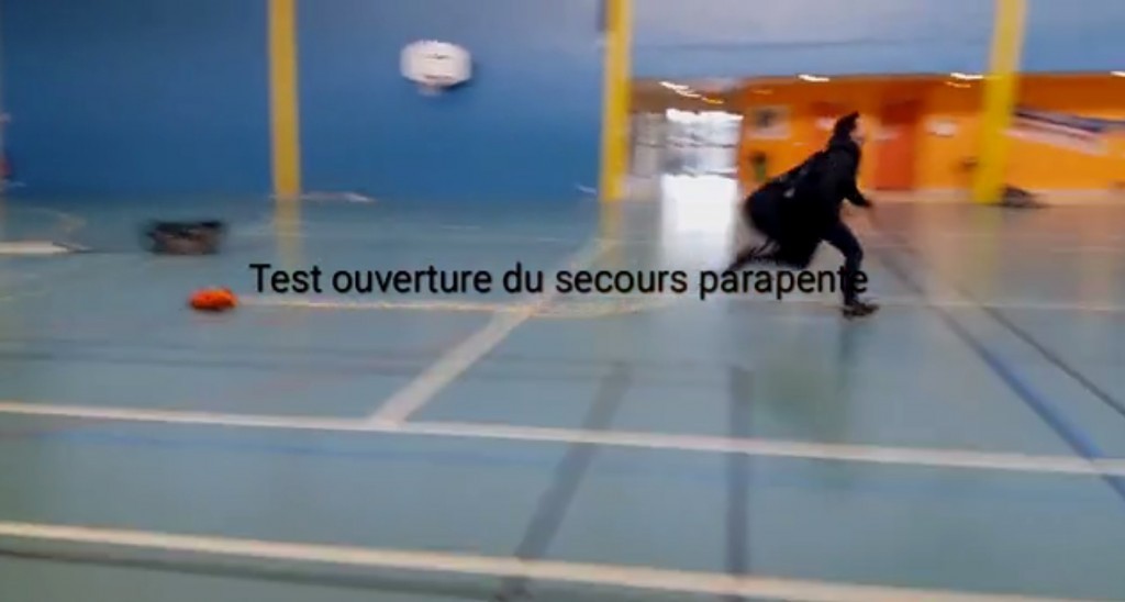 Test d&rsquo;ouverture de secours parapente sans tyrolienne