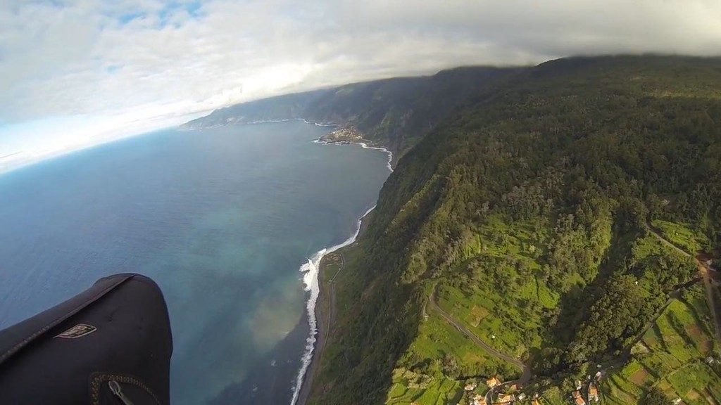 Très joli vol parapente sur l&rsquo;ile Madère